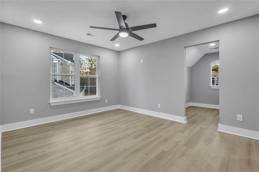 Spacious, unfurnished interior of a new home in , Fairburn (Image 36).