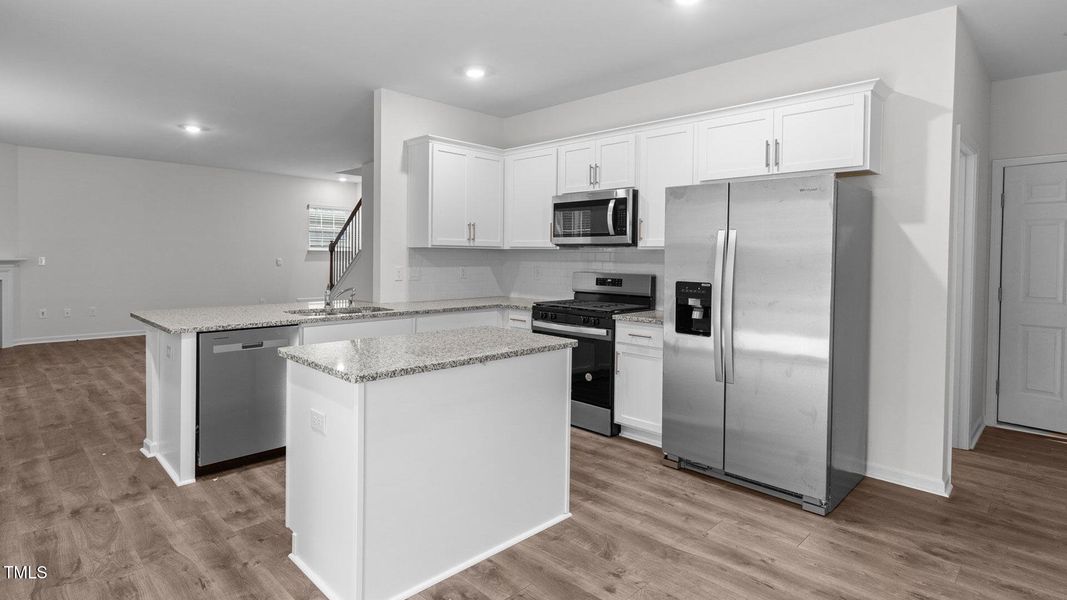 1025 Middlecrest Drive 1025 Middlecrest Drive