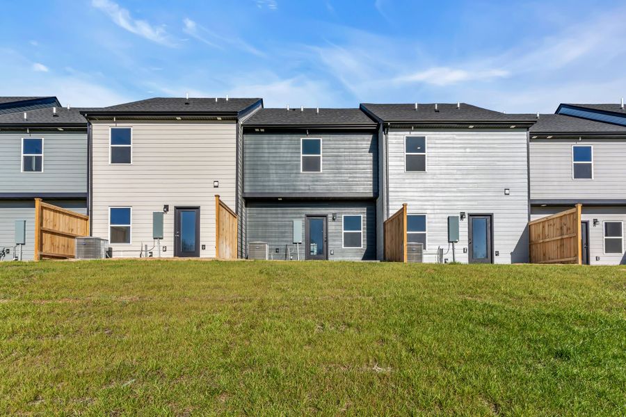 Exterior details and patio area of a home in Oxford Station, Gallatin (Image 20).