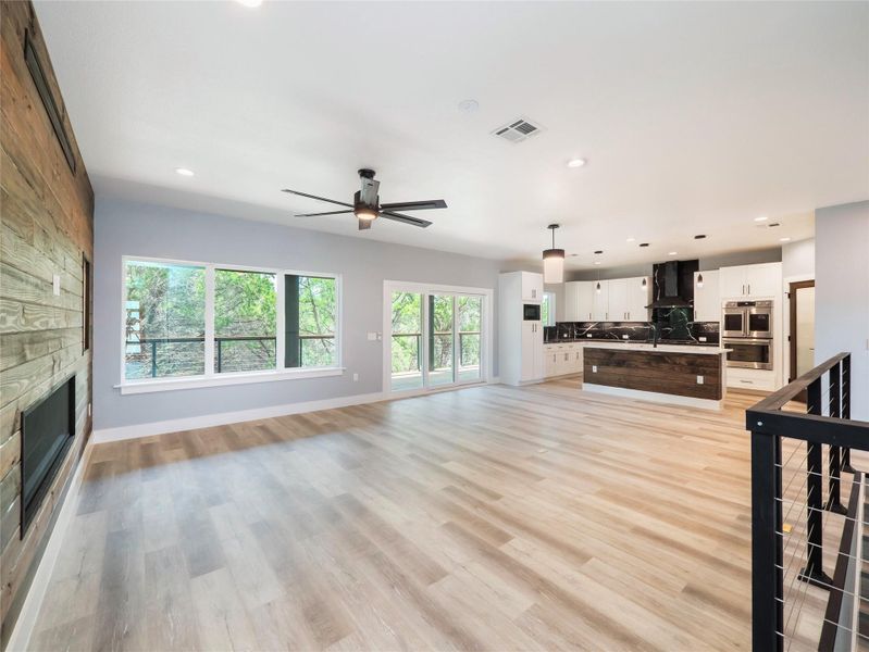 Spacious, unfurnished interior of a new home in , Leander (Image 18).