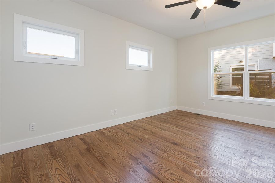 Spacious, unfurnished interior of a new home in , Asheville (Image 20).