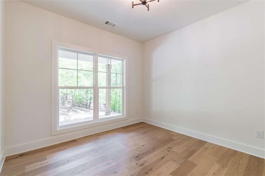 Spacious, unfurnished interior of a new home in , Gainesville (Image 30).