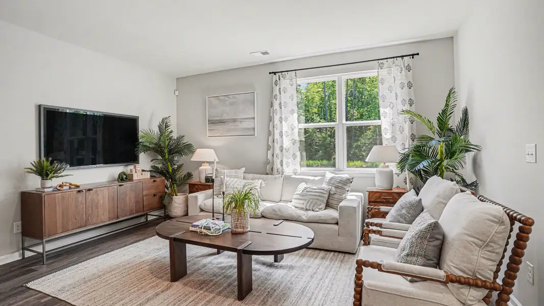 Furnished interior view inside a new home in Winfield Farms, Myrtle Beach (Image 10).