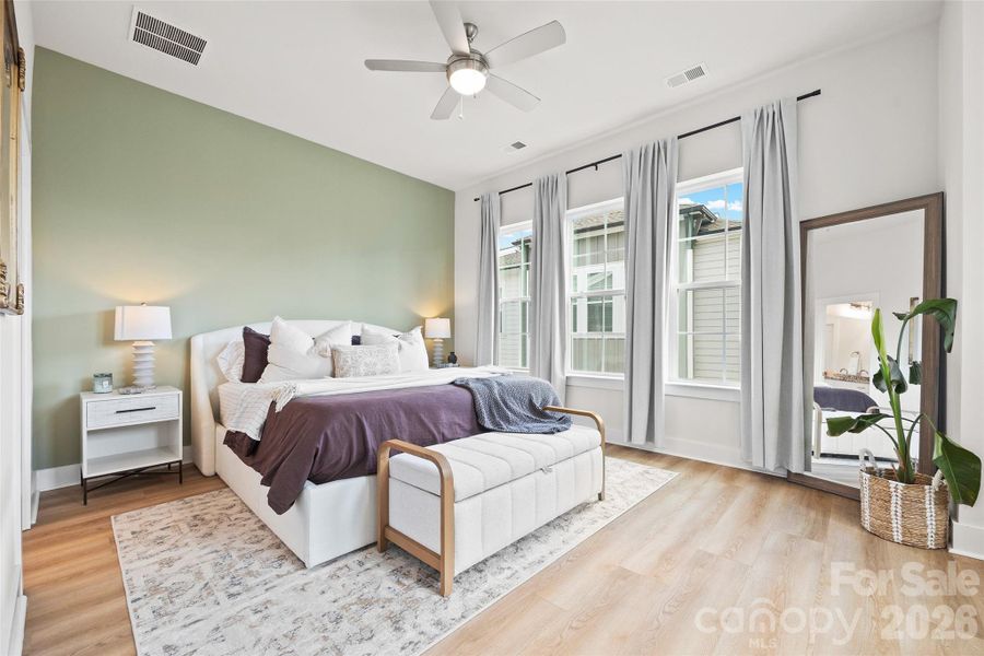 Very spacious primary suite