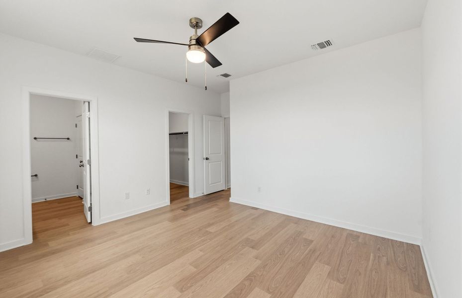 Spacious, unfurnished interior of a new home in La Cima, San Marcos (Image 41).