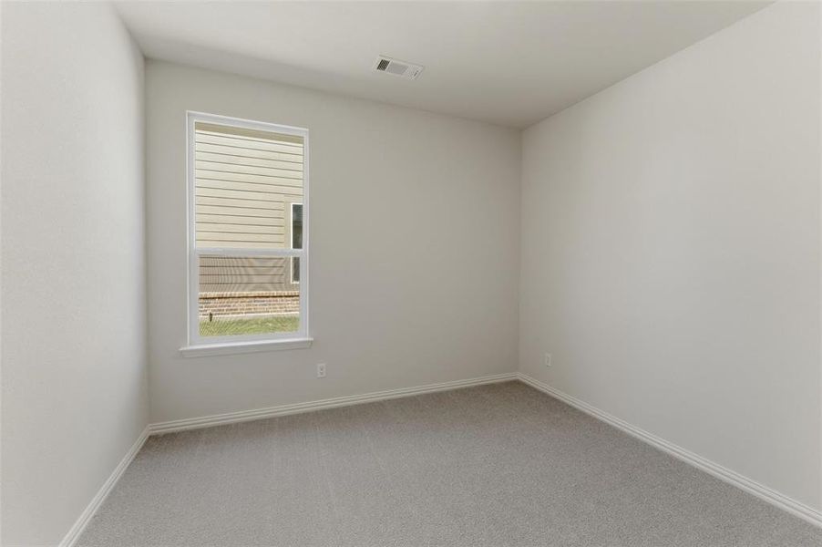Spacious, unfurnished interior of a new home in Covenant Park, Springtown (Image 15).