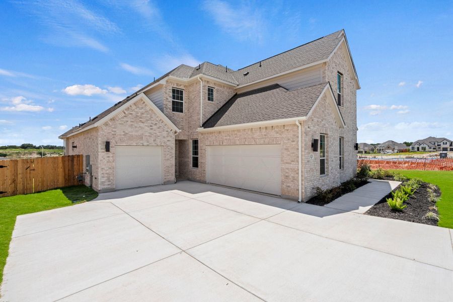 4,120sf New Home in Liberty Hill, TX.  - Slide 3