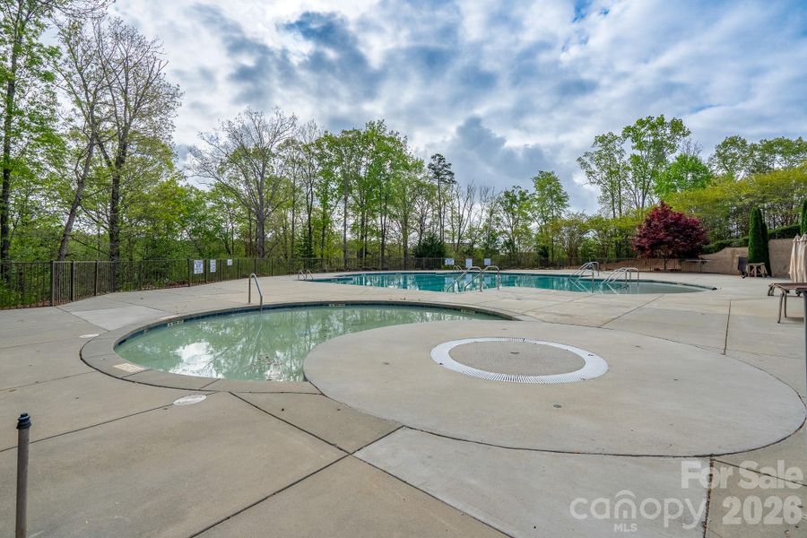 Community amenities in , York (Image 39).