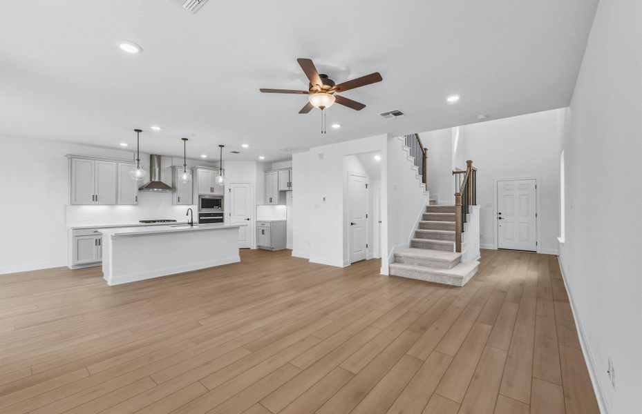 Spacious, unfurnished interior of a new home in Horizon Lake, Leander (Image 26).