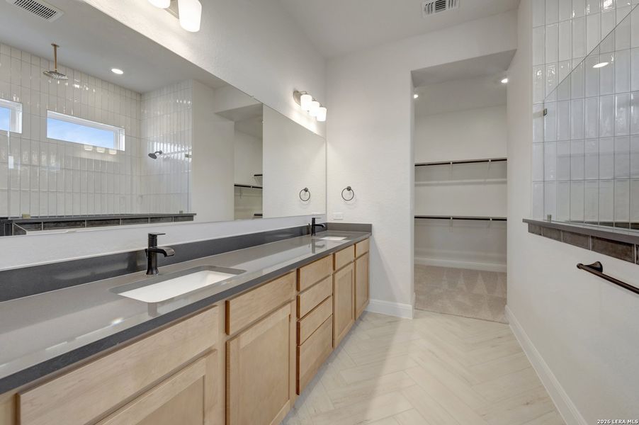 Furnished interior view inside a new home in Davis Ranch 60', San Antonio (Image 14). Furnished interior view inside a new home in Davis Ranch 60', San Antonio (Image 14).