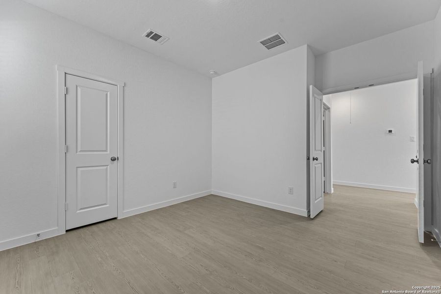 Spacious, unfurnished interior of a new home in Hidden Trails: Coastline Collection, Bulverde (Image 15). Spacious, unfurnished interior of a new home in Hidden Trails: Coastline Collection, Bulverde (Image 15).