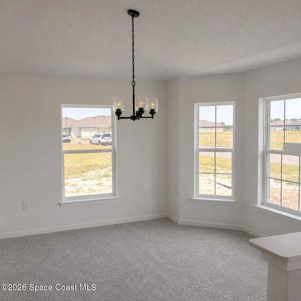 Spacious, unfurnished interior of a new home in St. John's Preserve, Palm Bay (Image 8).