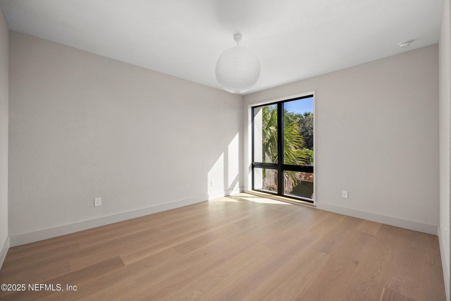 Spacious, unfurnished interior of a new home in , Atlantic Beach (Image 64).