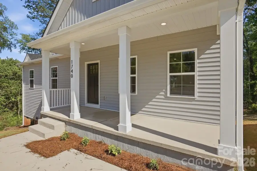 Large Sitting Porch