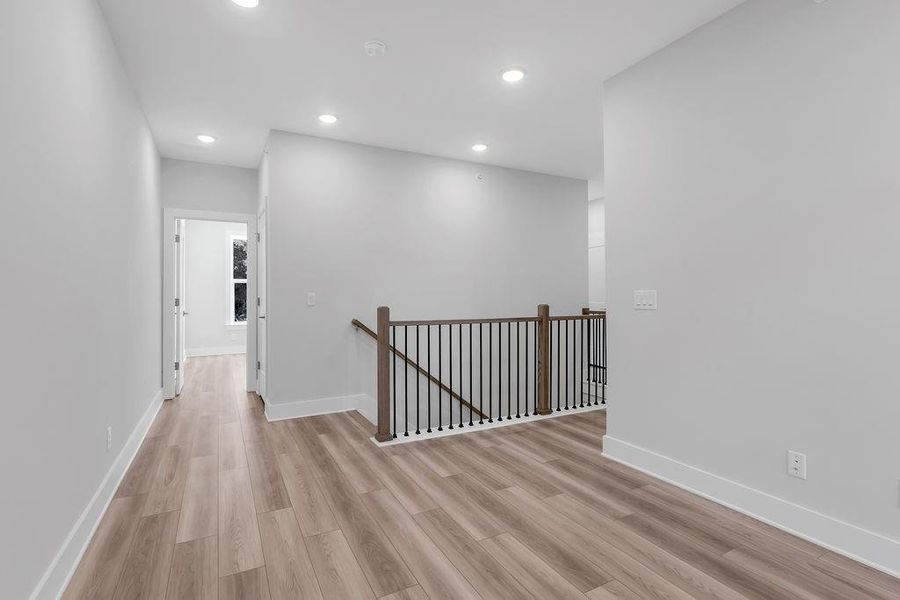 Spacious, unfurnished interior of a new home in Echo Park, Suwanee (Image 13).