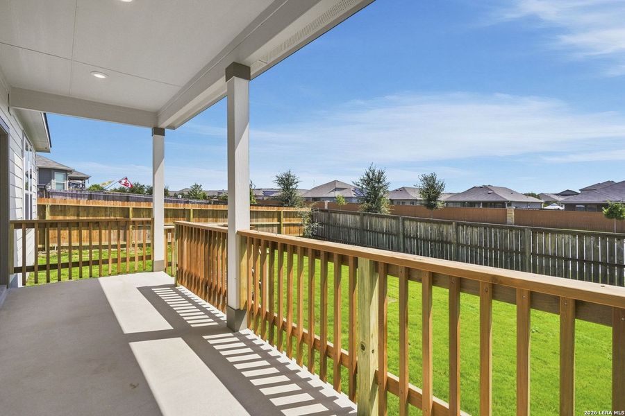 Exterior details and patio area of a home in Cinco Lakes, San Antonio (Image 19).