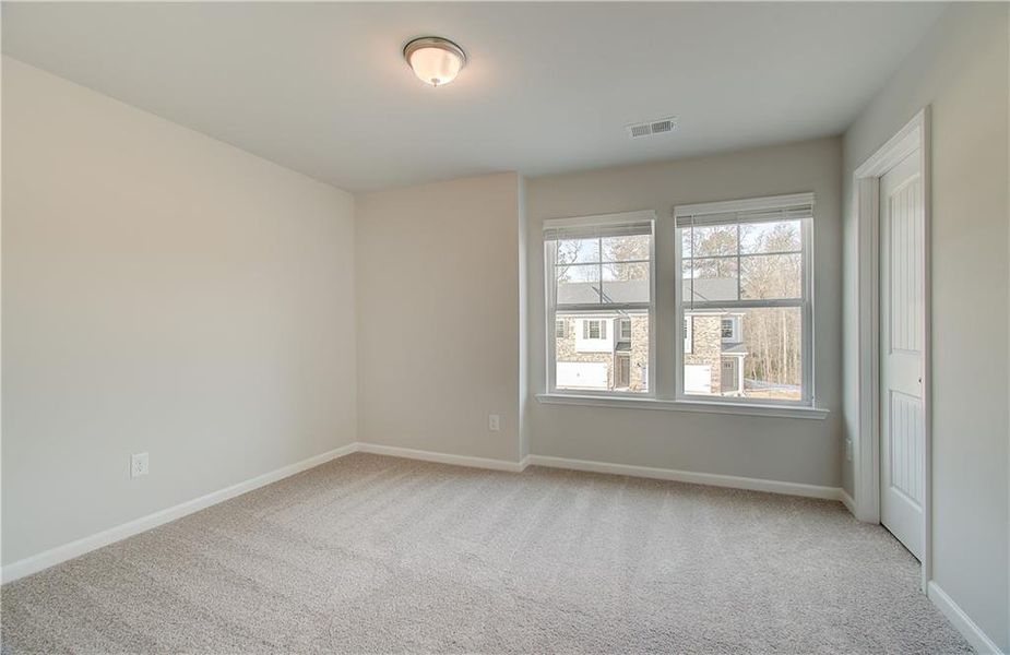 Spacious, unfurnished interior of a new home in Bowers Farm, McDonough (Image 17).