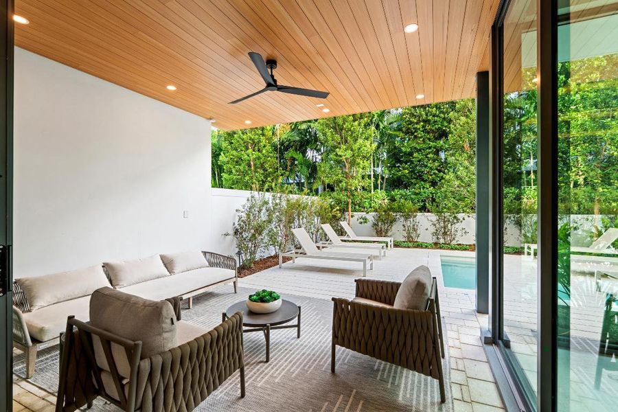 mls_LOGGIA_SEATING_DT