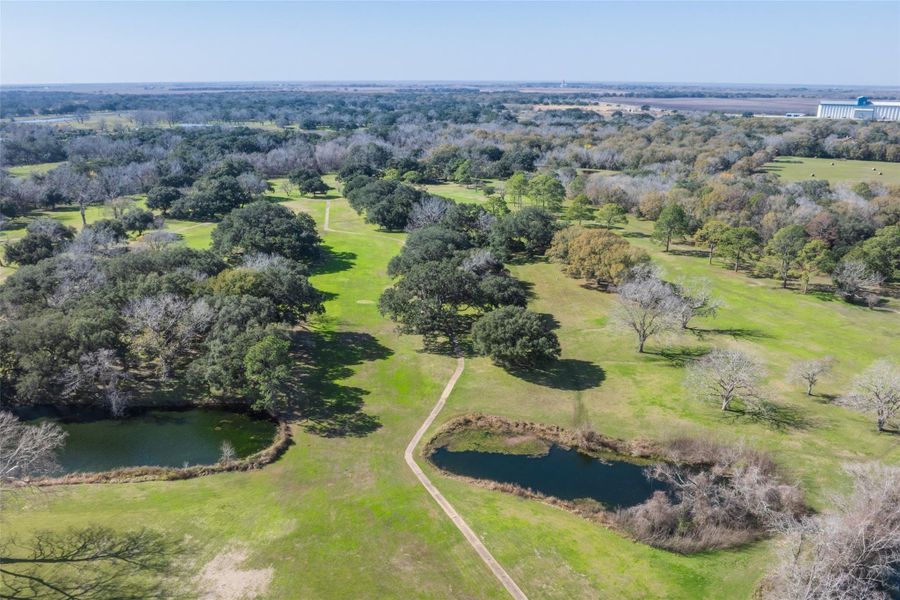 Natural landscape and outdoor views near Valor Park in Bay City (Image 22).