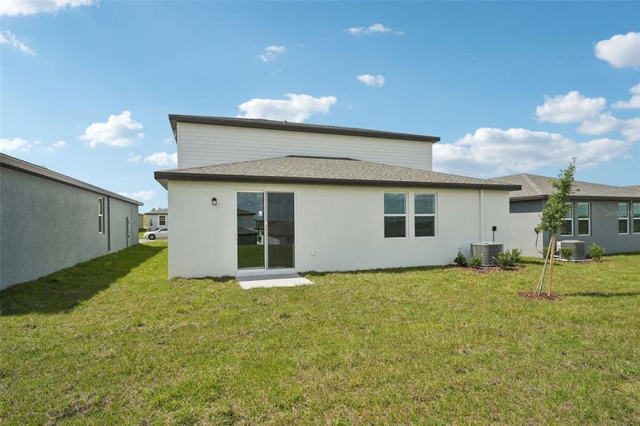 Exterior details and patio area of a home in Benton Hills - Classic Series, Brooksville (Image 24).