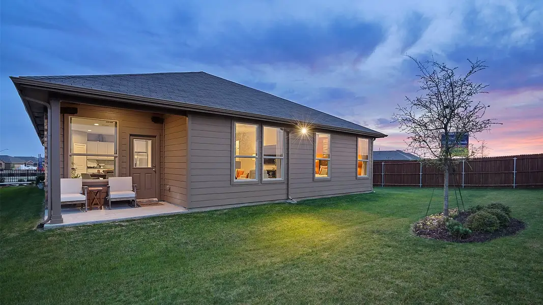 Exterior details and patio area of a home in Morningstar, Aledo (Image 2).