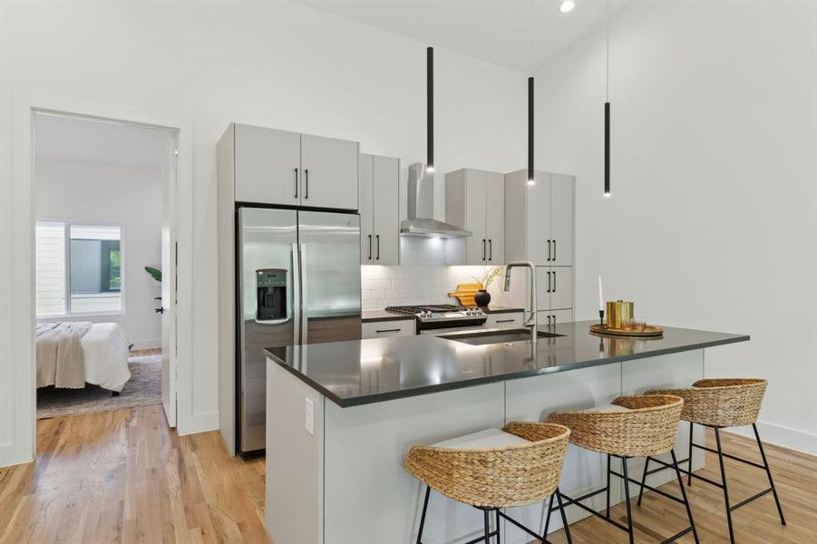 Furnished interior view inside a new home in , Dallas (Image 8).