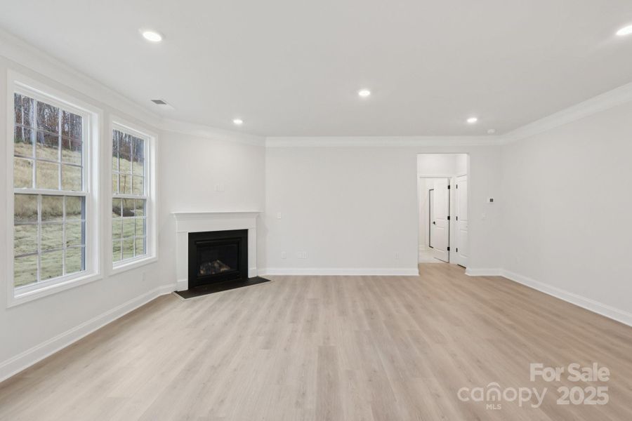 Spacious, unfurnished interior of a new home in Falls Cove, Troutman (Image 16).