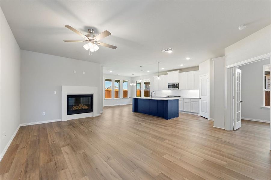 Spacious, unfurnished interior of a new home in Morningstar, Aledo (Image 17).