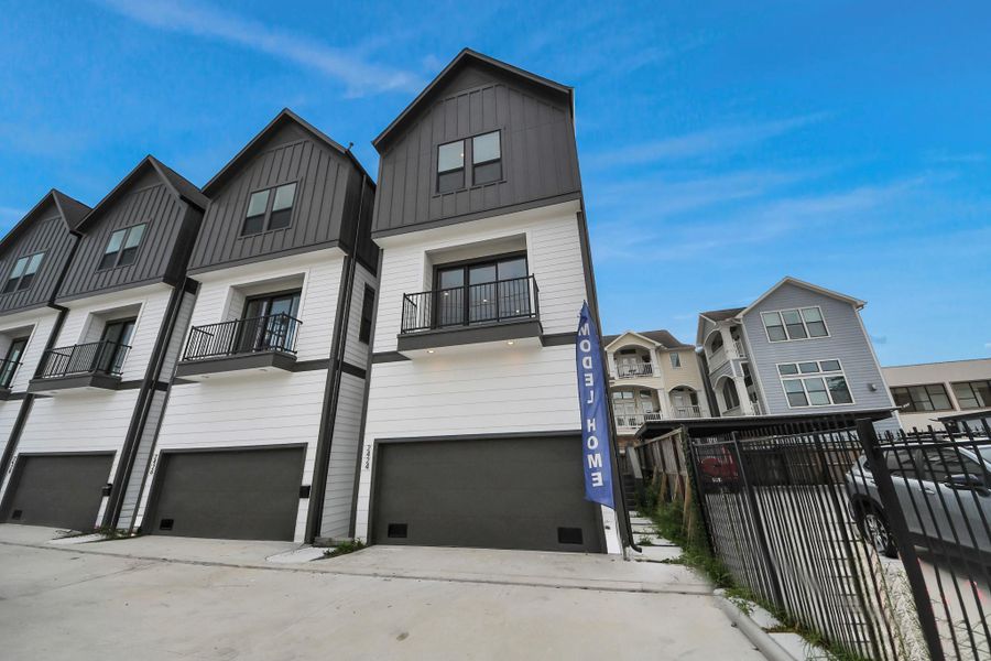 Front exterior of a new home in , Houston, TX, highlighting curb appeal (Image 25).