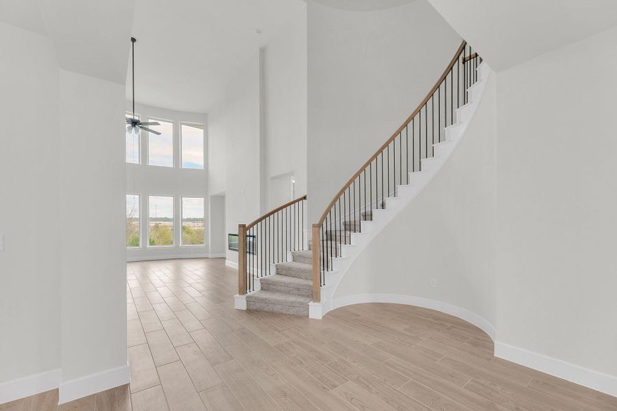 Spacious, unfurnished interior of a new home in Santa Rita Ranch, Liberty Hill (Image 51). Spacious, unfurnished interior of a new home in Santa Rita Ranch, Liberty Hill (Image 51).