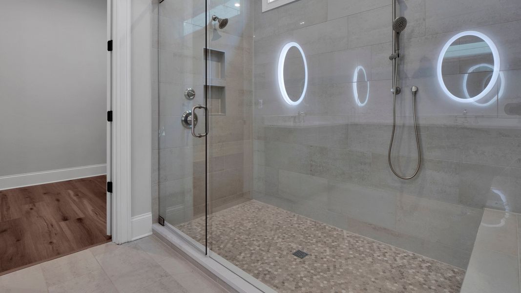 Owner's Suite Bath Owner's Suite Bath