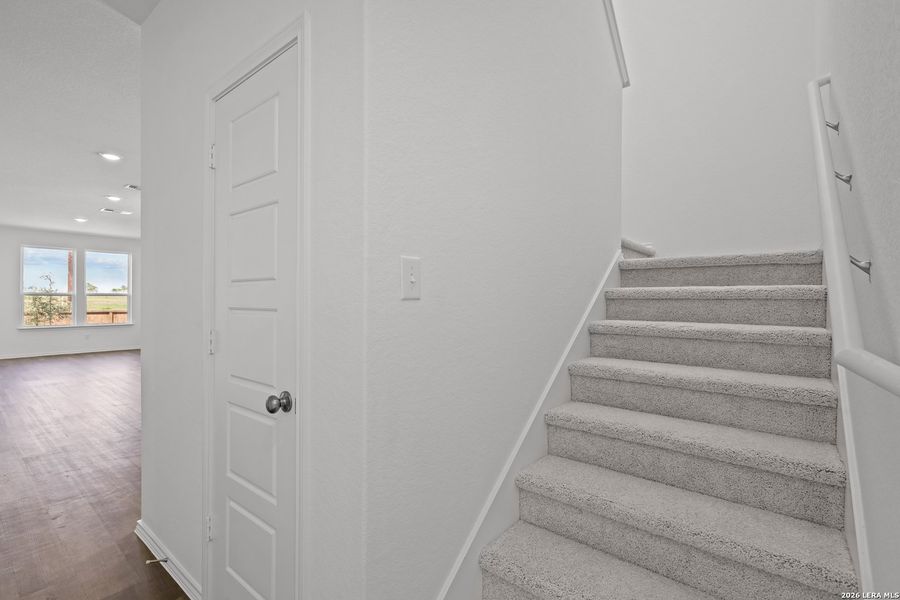 Spacious, unfurnished interior of a new home in Davis Ranch, San Antonio (Image 14).