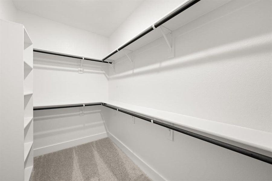 Spacious, unfurnished interior of a new home in Oaks of North Grove, Waxahachie (Image 35).