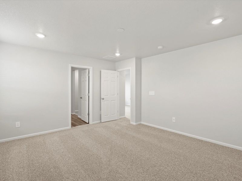 Spacious, unfurnished interior of a new home in Lorson Ranch: The Trail Collection, Colorado Springs (Image 14).