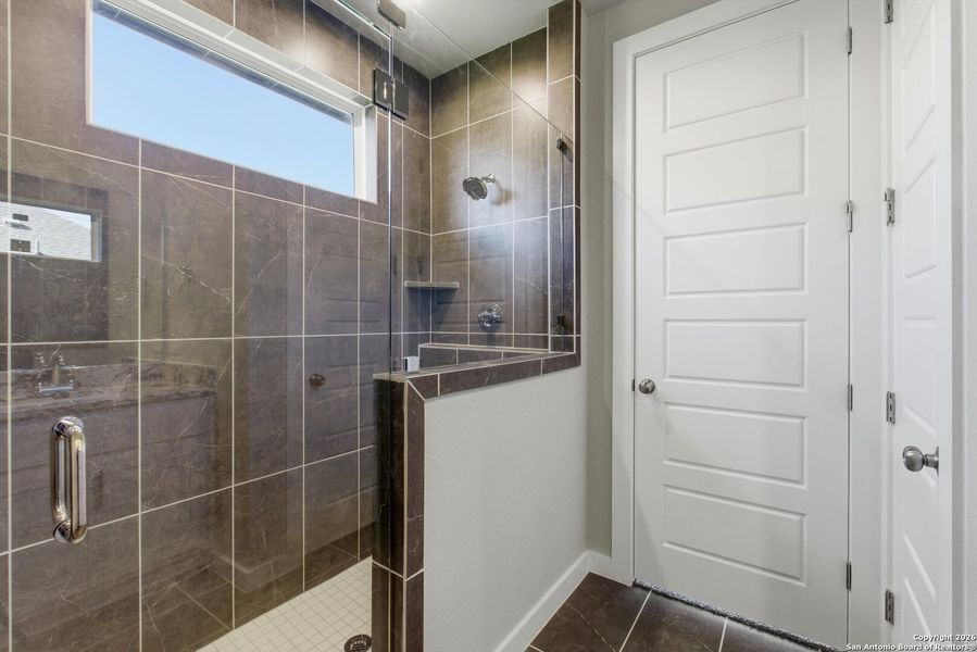Furnished interior view inside a new home in Foxbrook, Cibolo (Image 9). Furnished interior view inside a new home in Foxbrook, Cibolo (Image 9).