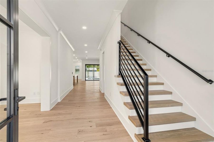 Spacious, unfurnished interior of a new home in , Tampa (Image 84).