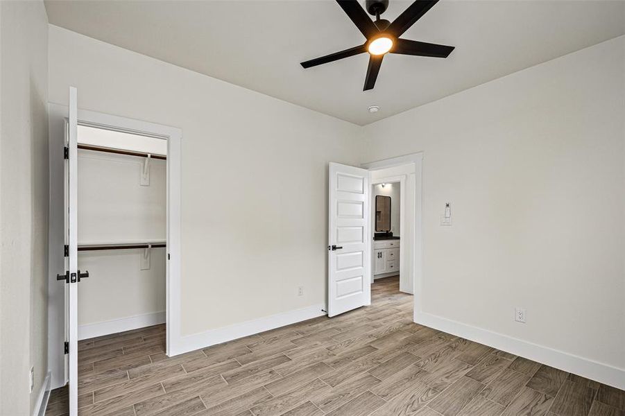 Spacious, unfurnished interior of a new home in , Granbury (Image 28).