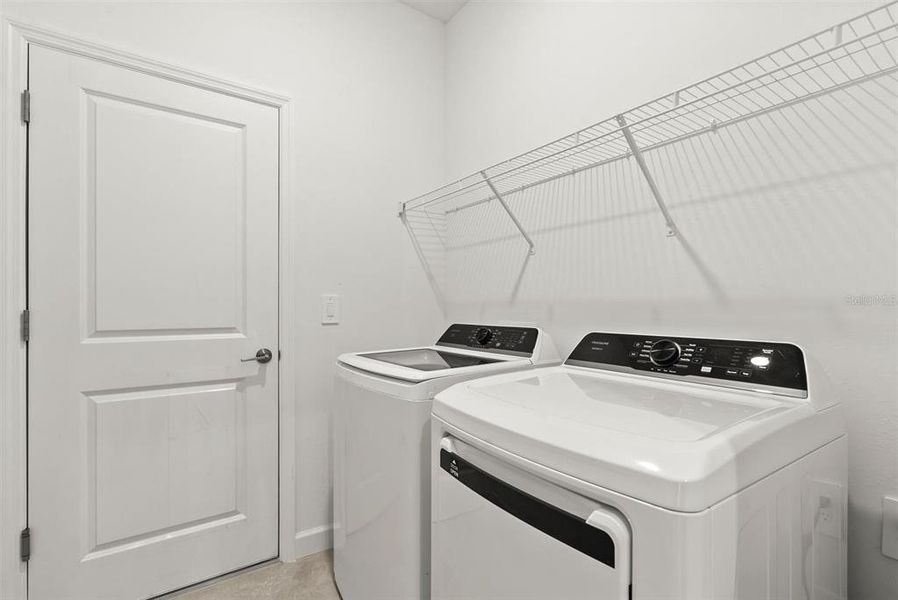 Close-up of interior finishes inside a home in Lorraine Lakes at Lakewood Ranch, Lakewood Ranch (Image 16).