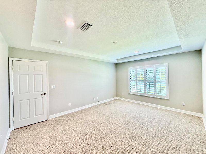 Spacious, unfurnished interior of a new home in , Fort Pierce (Image 36).