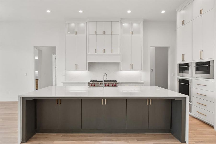 Ample Storage & Counter Top Work Space Ample Storage & Counter Top Work Space