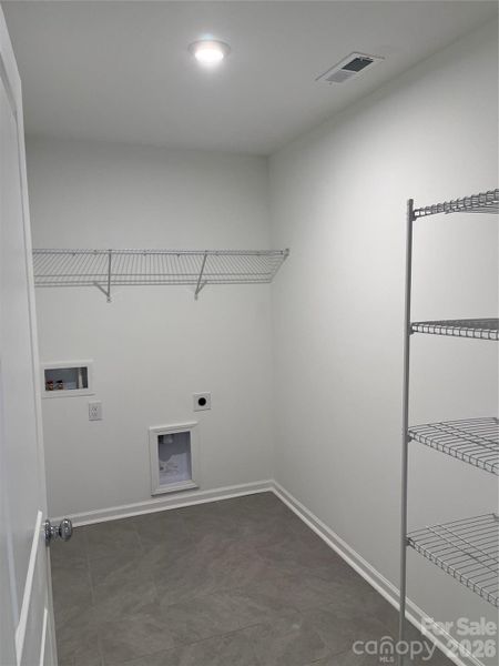 Spacious, unfurnished interior of a new home in Parkside Crossing, Charlotte (Image 15).