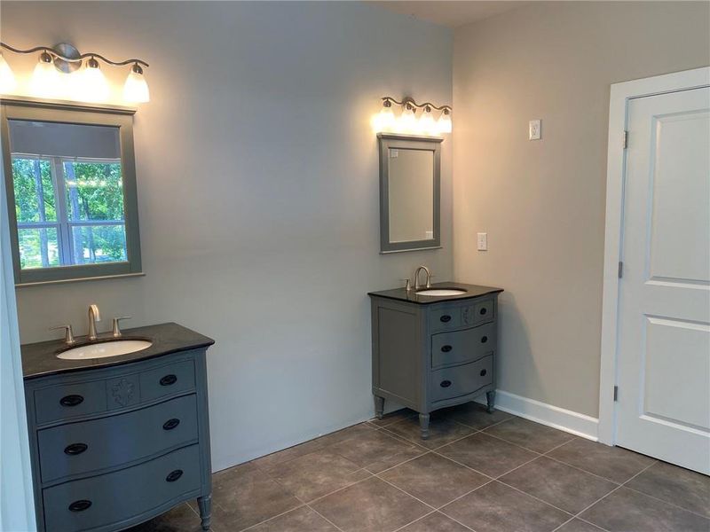 Furnished interior view inside a new home in , Atlanta (Image 11).