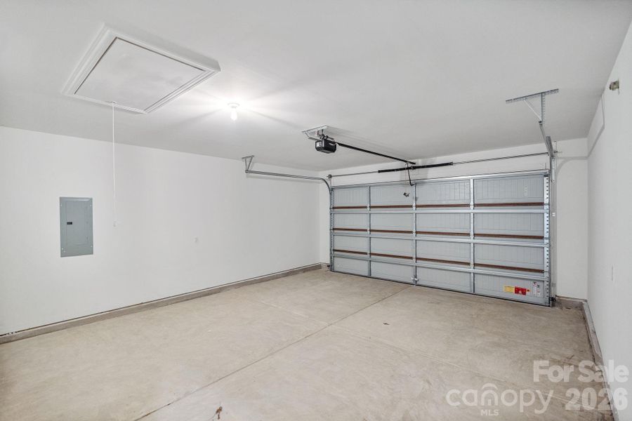 Spacious, unfurnished interior of a new home in , Lawndale (Image 32).