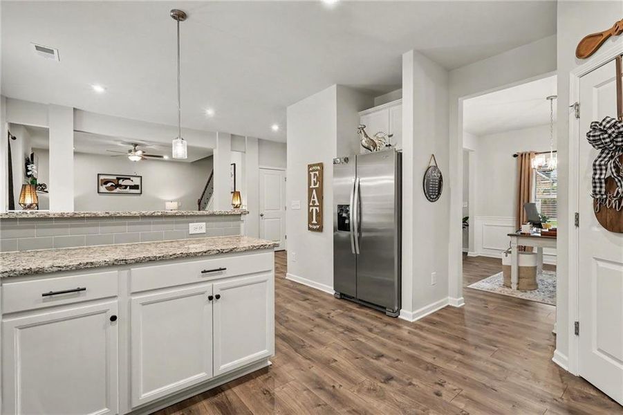 Furnished interior view inside a new home in Old Lost Mountain Estates, Powder Springs (Image 6).