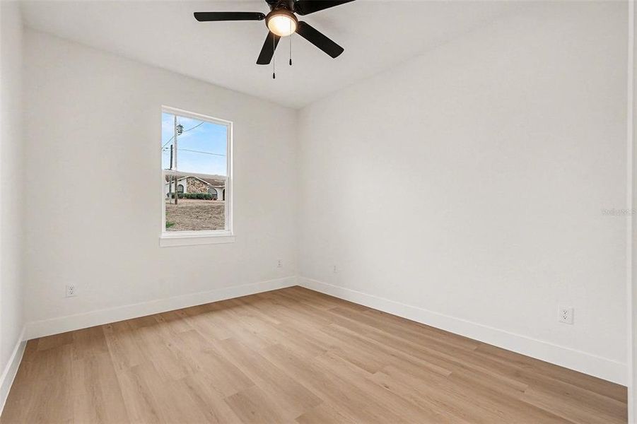 Spacious, unfurnished interior of a new home in , Spring Hill (Image 9).