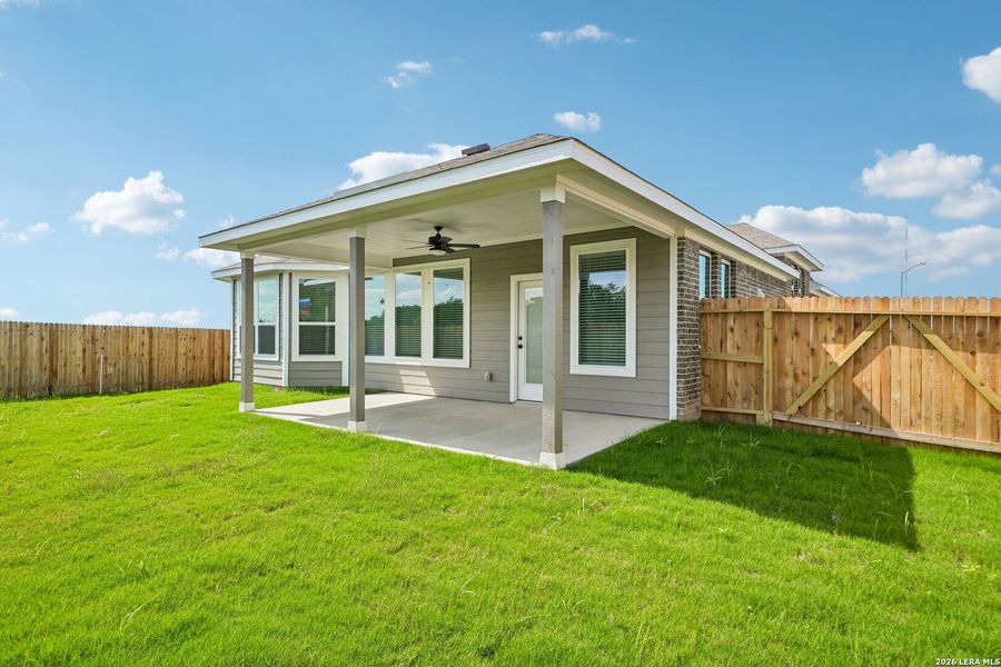 Exterior details and patio area of a home in Sagebrooke - Classic Series, San Antonio (Image 25).
