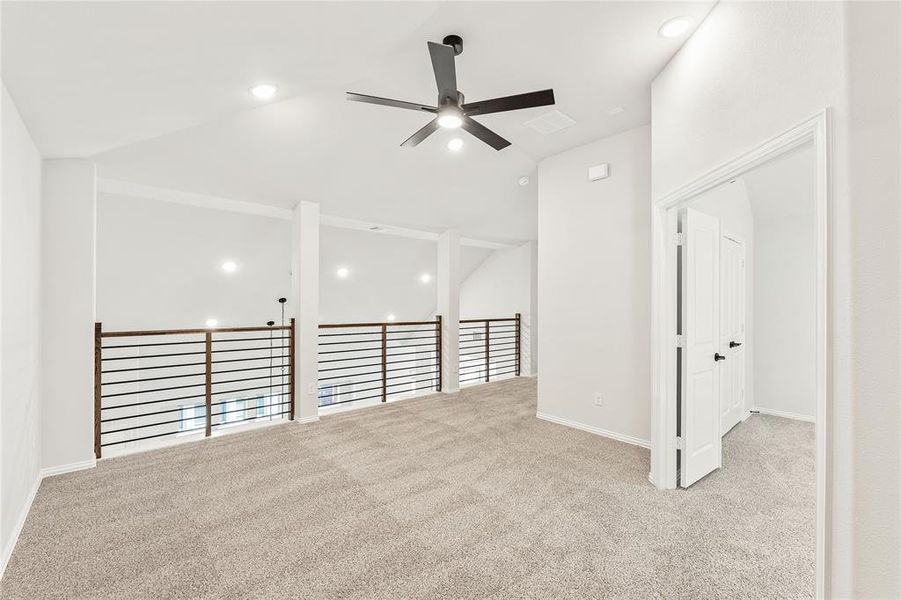 Spacious, unfurnished interior of a new home in Creekview Meadows, Pilot Point (Image 28).