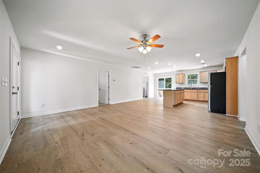 Spacious, unfurnished interior of a new home in , Hickory (Image 27).