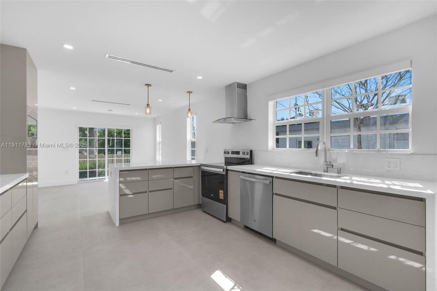 Furnished interior view inside a new home in , West Palm Beach (Image 12). Furnished interior view inside a new home in , West Palm Beach (Image 12).