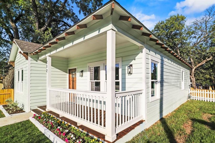 Front exterior of a new home in , Dallas, TX, highlighting curb appeal (Image 17). Front exterior of a new home in , Dallas, TX, highlighting curb appeal (Image 17).